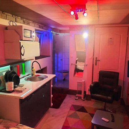24H Gdynia Mini Apartamenty Na Kod Dostepu & Free Parking & No Keys Buitenkant foto