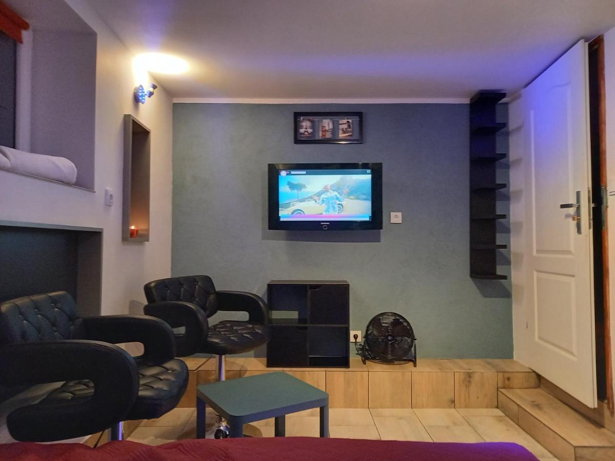 24H Gdynia Mini Apartamenty Na Kod Dostepu & Free Parking & No Keys Buitenkant foto