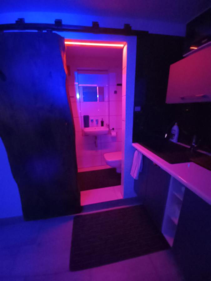24H Gdynia Mini Apartamenty Na Kod Dostepu & Free Parking & No Keys Buitenkant foto