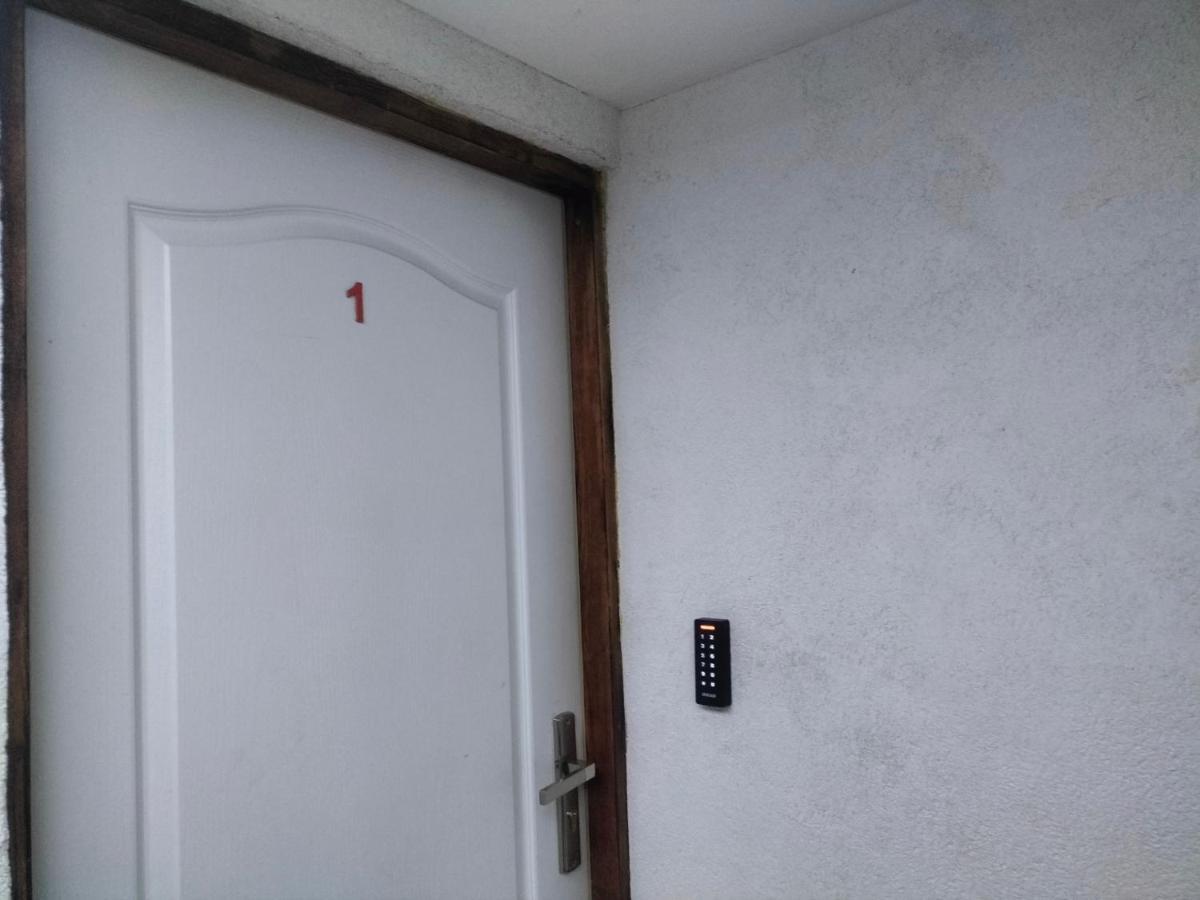 24H Gdynia Mini Apartamenty Na Kod Dostepu & Free Parking & No Keys Buitenkant foto