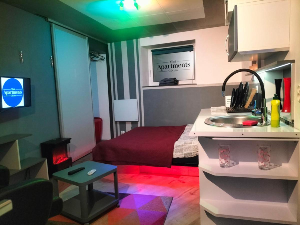 24H Gdynia Mini Apartamenty Na Kod Dostepu & Free Parking & No Keys Buitenkant foto