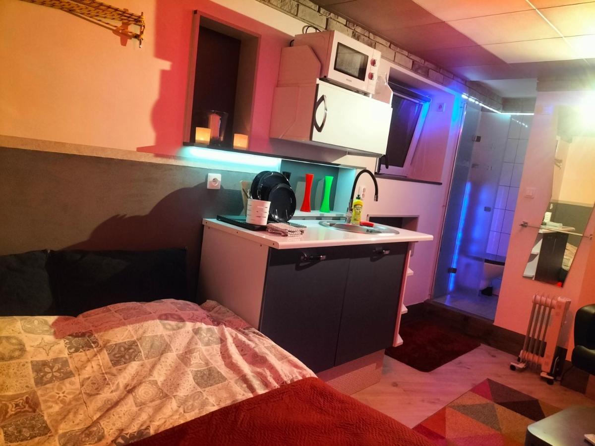 24H Gdynia Mini Apartamenty Na Kod Dostepu & Free Parking & No Keys Buitenkant foto