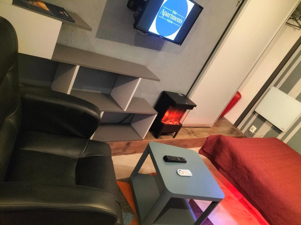 24H Gdynia Mini Apartamenty Na Kod Dostepu & Free Parking & No Keys Buitenkant foto