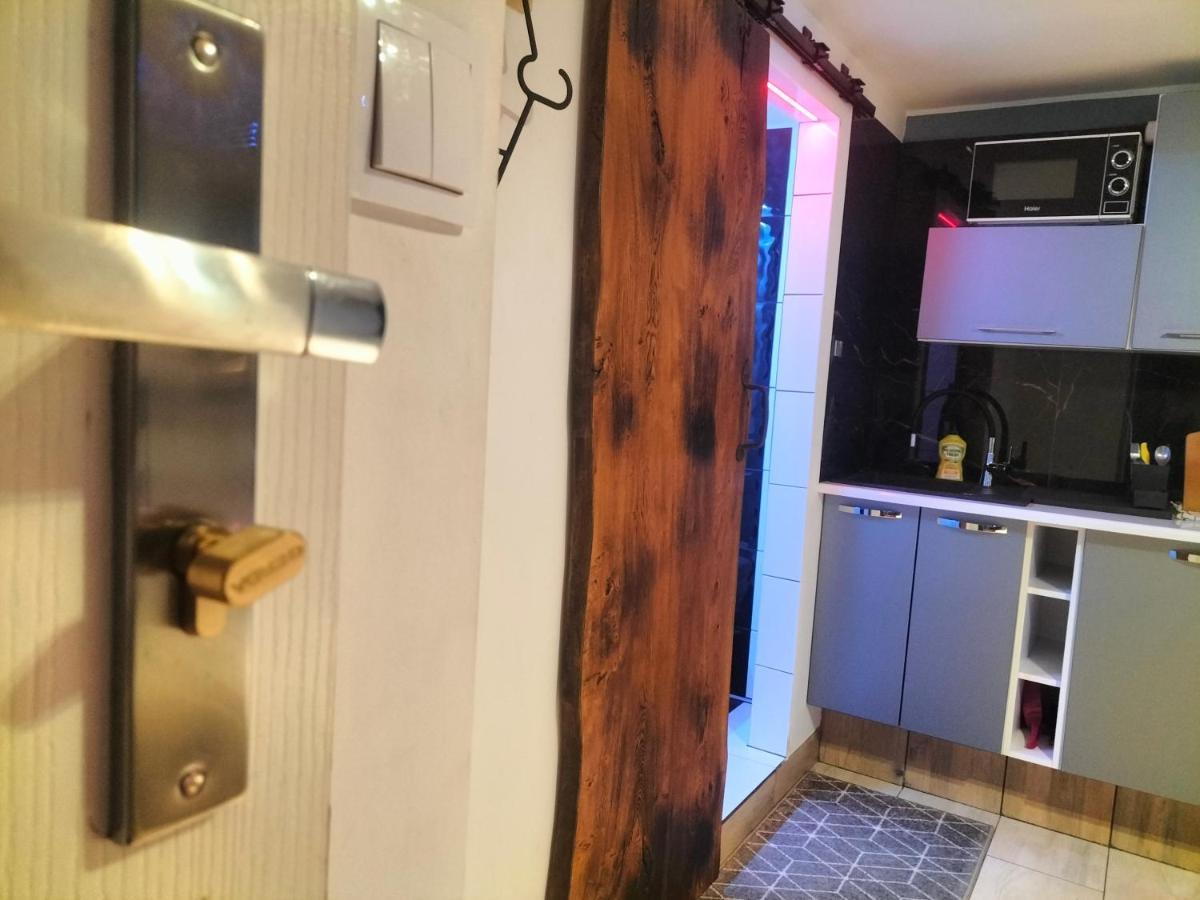 24H Gdynia Mini Apartamenty Na Kod Dostepu & Free Parking & No Keys Buitenkant foto