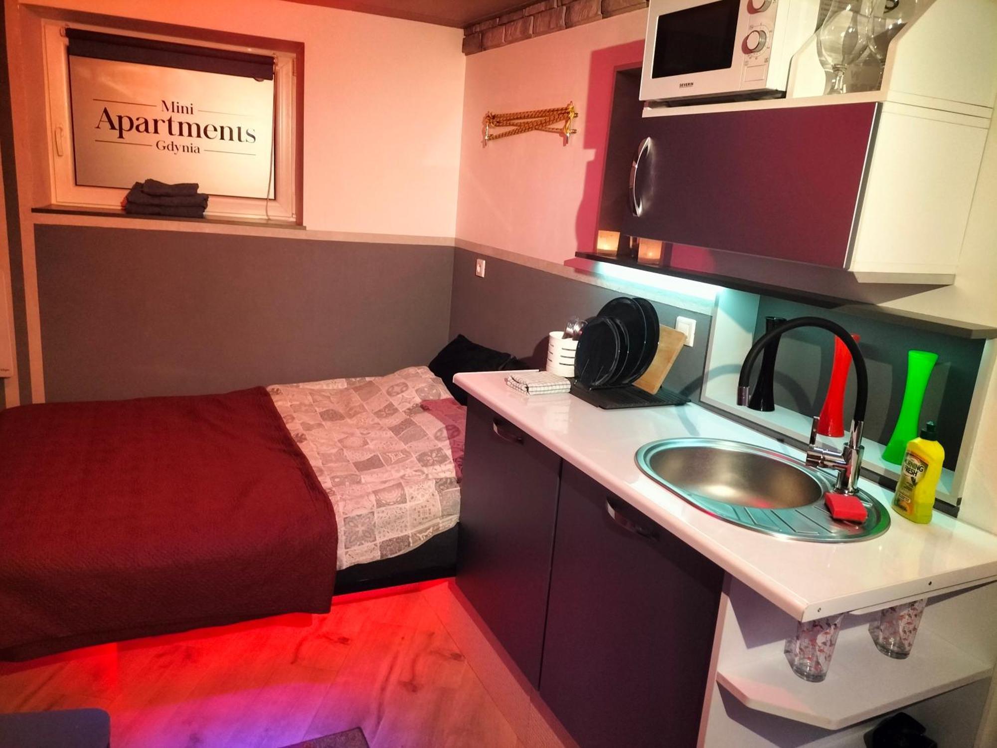 24H Gdynia Mini Apartamenty Na Kod Dostepu & Free Parking & No Keys Kamer foto
