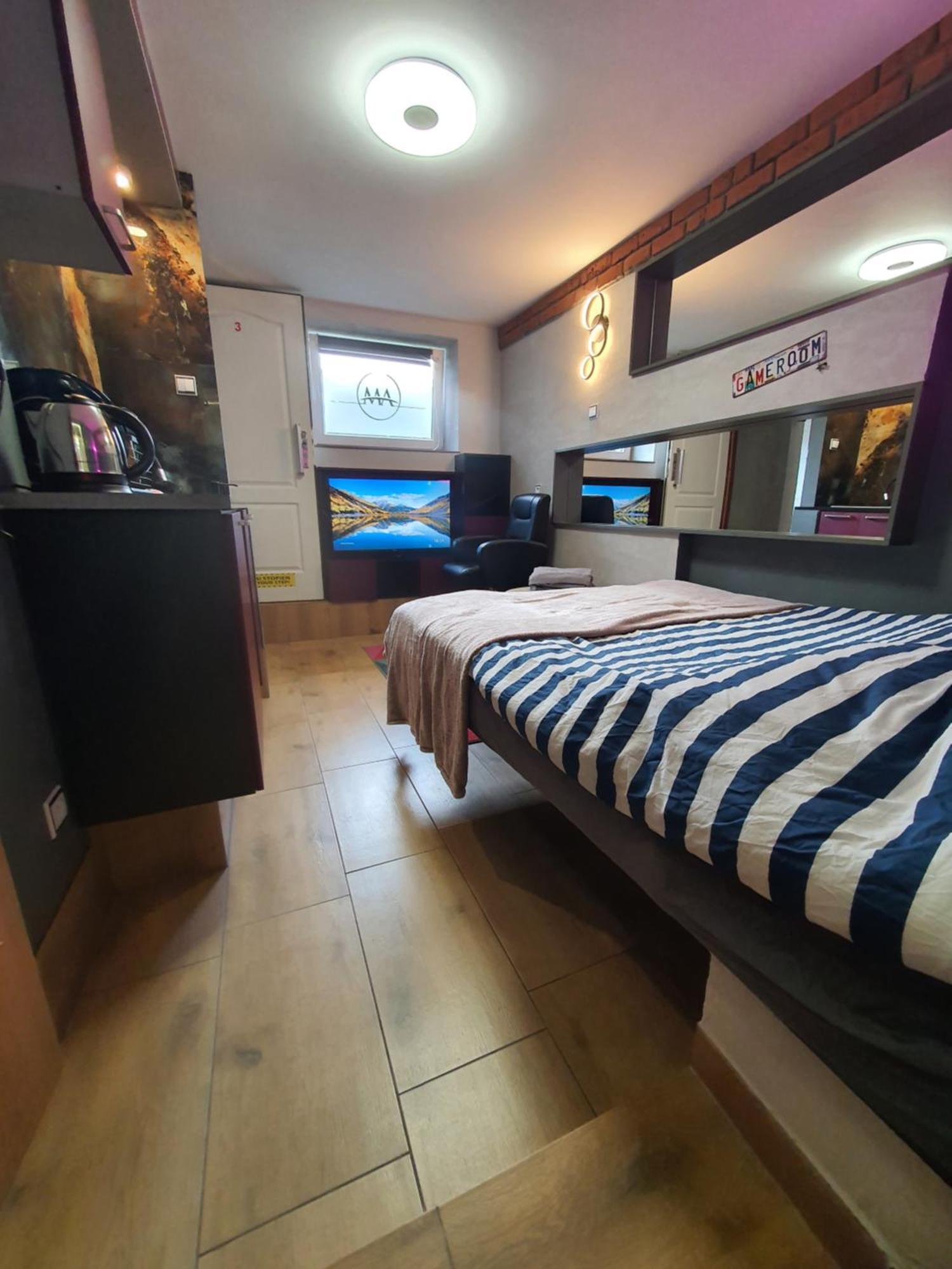 24H Gdynia Mini Apartamenty Na Kod Dostepu & Free Parking & No Keys Buitenkant foto